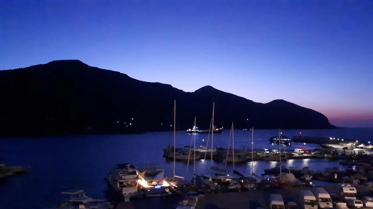 Attico A Favignana Con Vista Spettacolareアパートメント